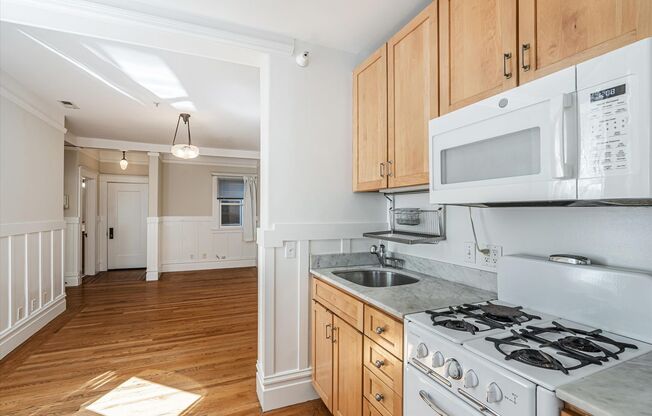 1 bed, 1 bath, $2,635