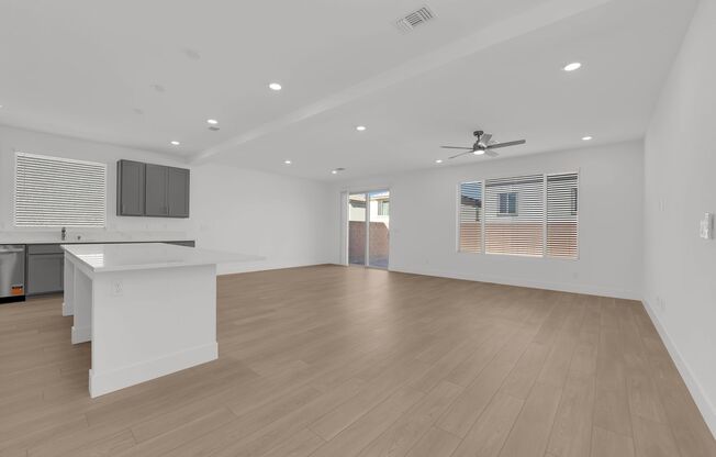 4 beds, 2.5 baths, $2,450