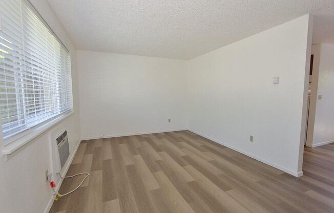 2941-2943 W. Madison Ave