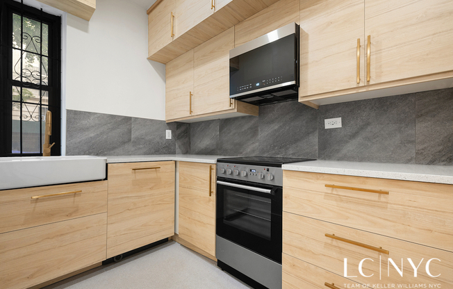 504 510 W 110 ST