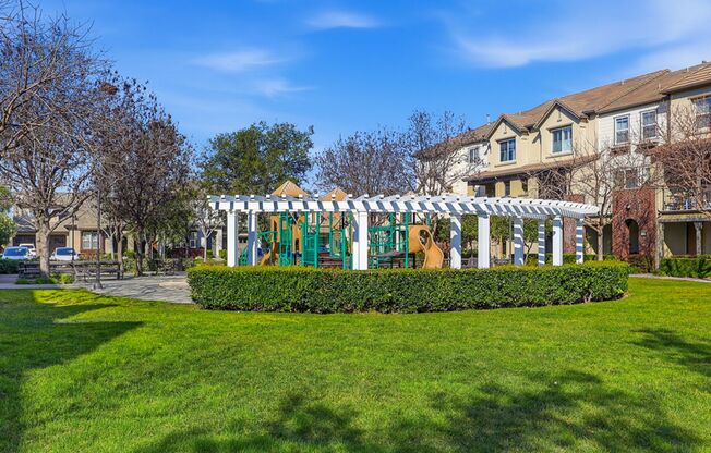 Modern Luxury 4BD/4BA Townhome in Rosewood Community – Fully Refreshed!