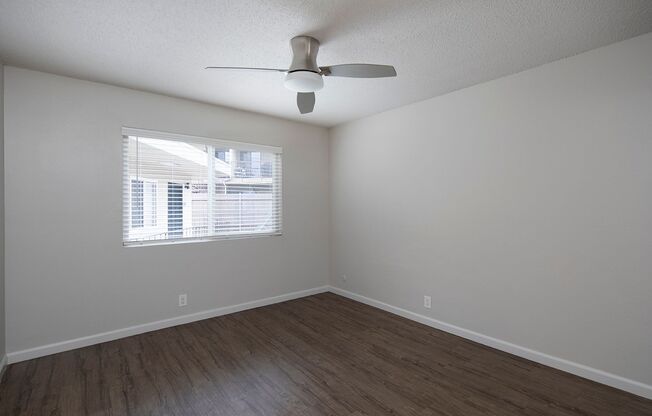 2 beds, 1 bath, 854 sqft, $2,795, Unit 25-08