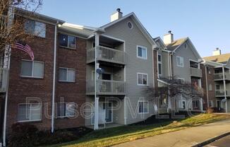 440 LAKEVIEW DR
