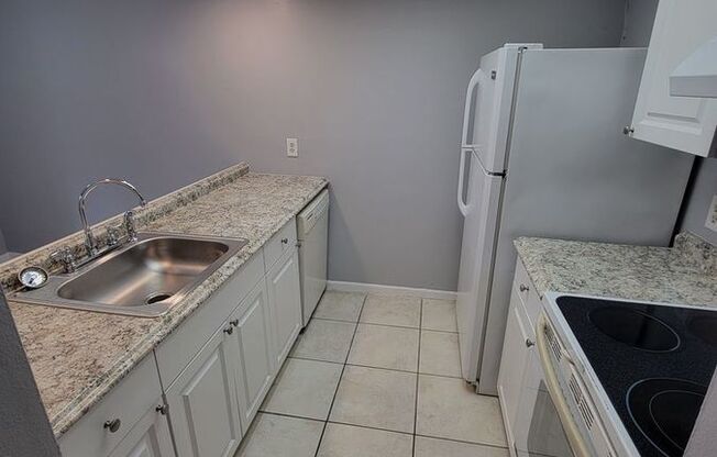 2 beds, 1 bath, 821 sqft, $1,399