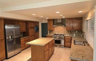 5 beds, 3 baths, 3,395 sqft, $7,500