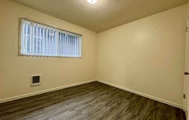 2 beds, 1 bath, $1,599