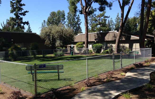2 beds, 1 bath, 900 sqft, $1,610, Unit 17-056