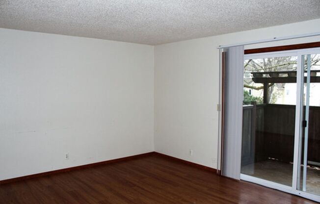 2 beds, 1 bath, $1,450, Unit 241