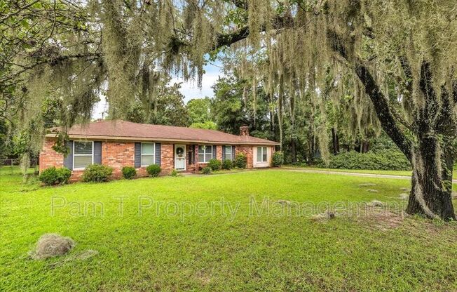 606 HIGHLAND DR