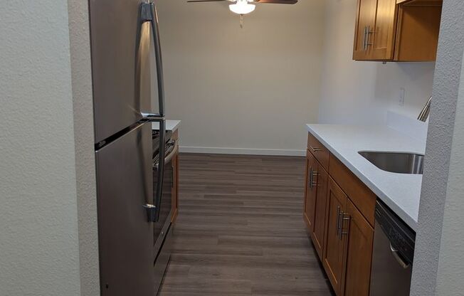 2 beds, 1 bath, 810 sqft, $2,195, Unit B101