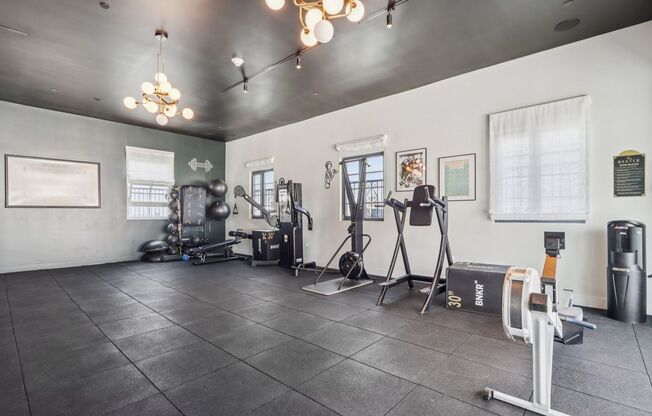 Studio, 1 bath, 675 sqft, $2,400, Unit 611