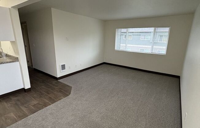 2 beds, 1 bath, 650 sqft, $1,275, Unit 1505-23
