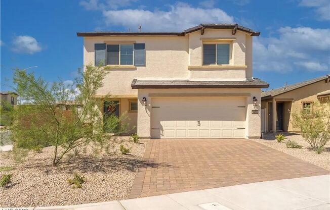 Bright, Modern 3 Bd, 3 bth, Home with Chef inspired Kitchen, 2 Living Spaces