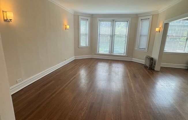 3 beds, 2 baths, 1,235 sqft, $2,595, Unit 617-1A