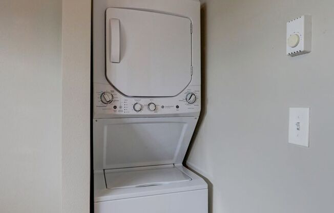 1 bed, 1 bath, 324 sqft, $1,463, Unit 11