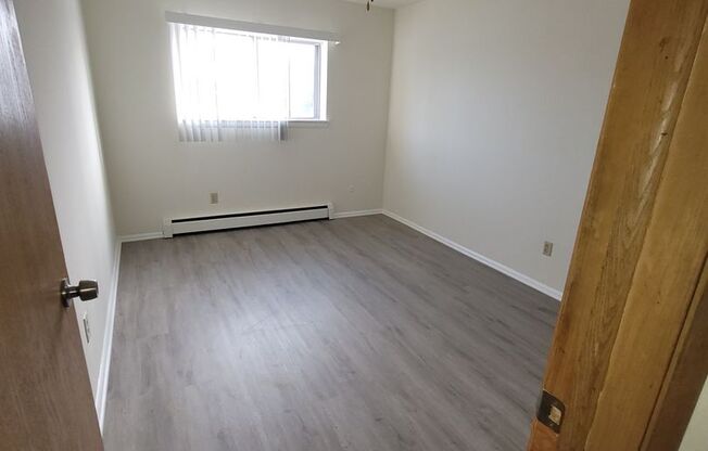 1 bed, 1 bath, 600 sqft, $925, Unit 12