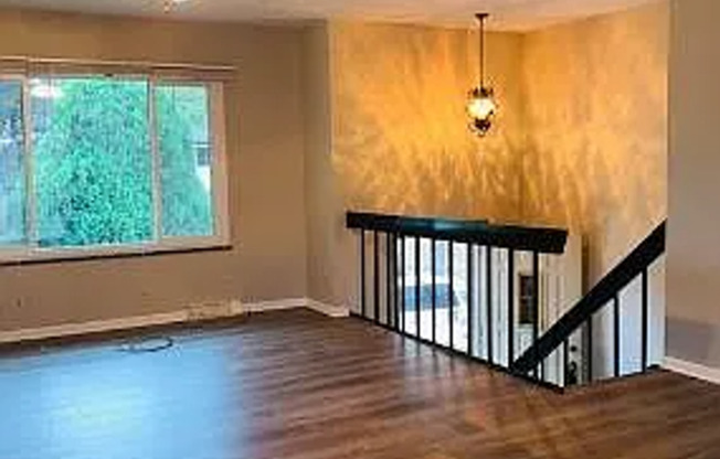 13828 Y Cir, Omaha, NE 68137