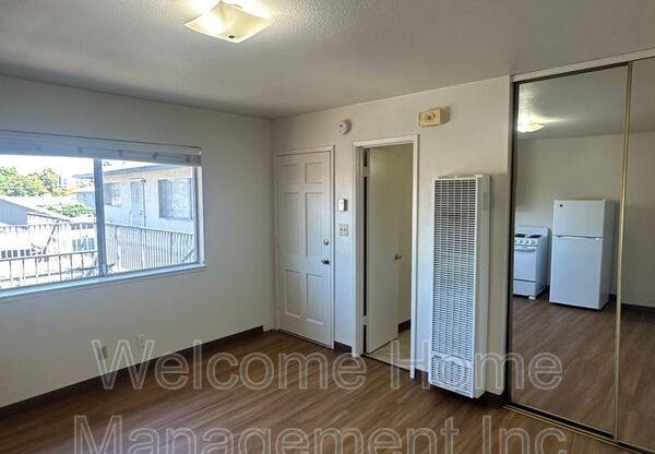 429 SMALLEY AVE