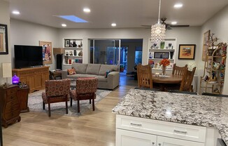 7523 E RANCHO VIS DR