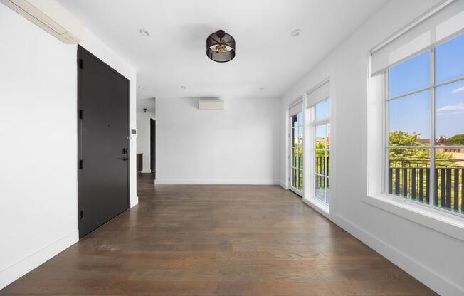 489 3 AVE