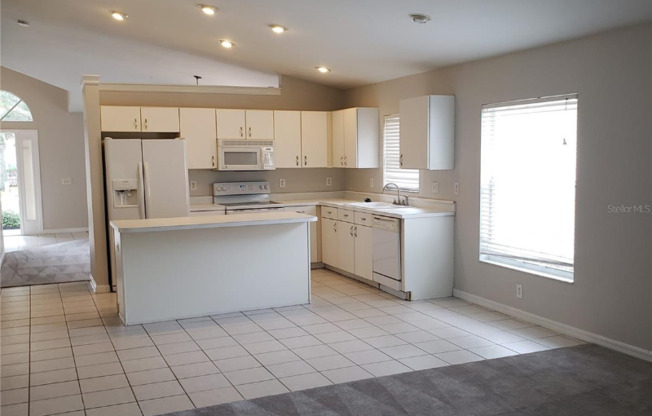 6911 SOTRA ST