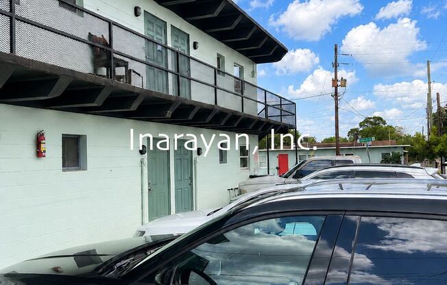 1045 W Washington St.