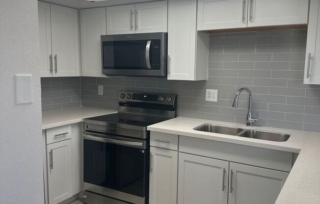 13211 N. 21st - SRN 13205-13207-13209 (3 Bed)