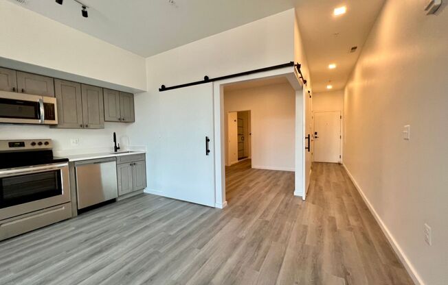 1 bed, 1 bath, 504 sqft, $1,565, Unit 310