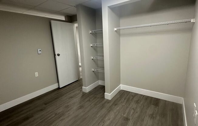 1 bed, 1 bath, 450 sqft, $1,000, Unit 434