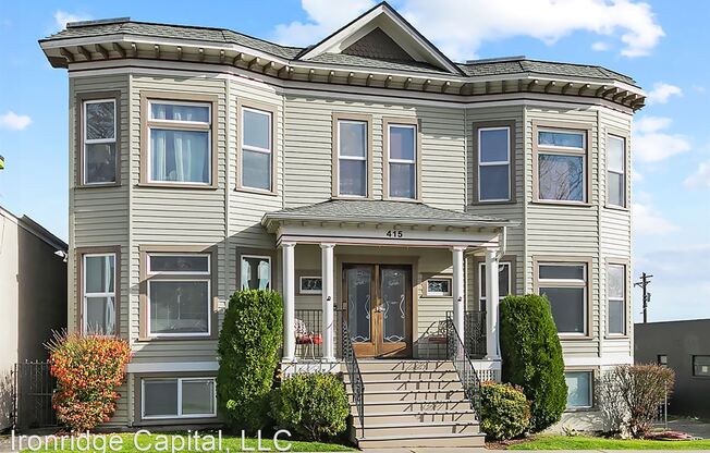 1 & 2 Bedroom Renovated Units Available, Near Transit, Schools & Restaurants!