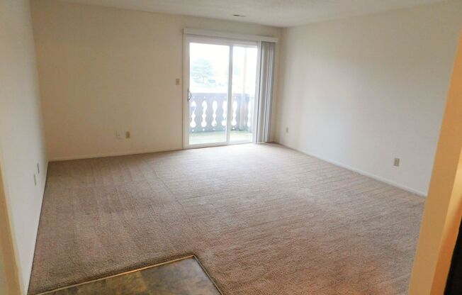 1 bed, 1 bath, 637 sqft, $850, Unit 02 - 202