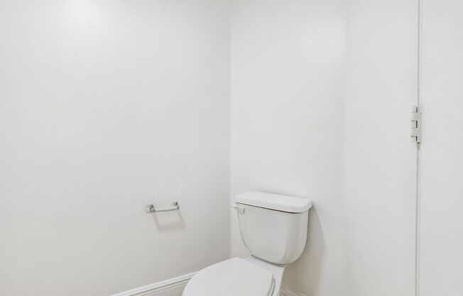 1 bed, 1.5 baths, 866 sqft, $1,900, Unit L- 504