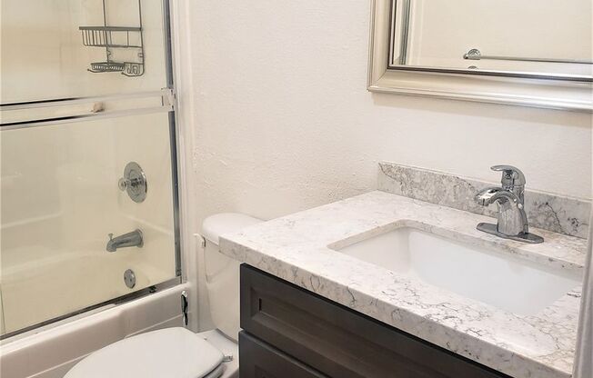 Recently Remodeled 2 bedroom