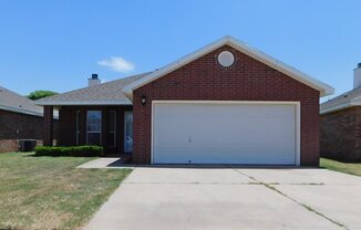 3/2/2 on a Quiet Cul-De-Sac Street in the Frenship ISD