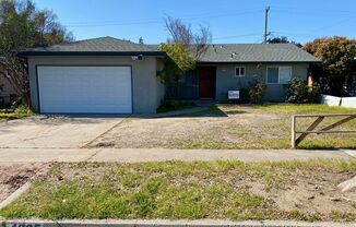 $1,995 Ashlan &  Cedar, 3 Bedroom - N. Archie Ave, Fresno