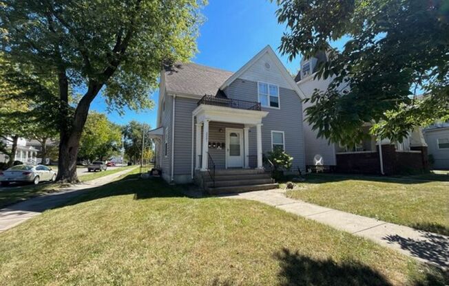 2201 Calhoun