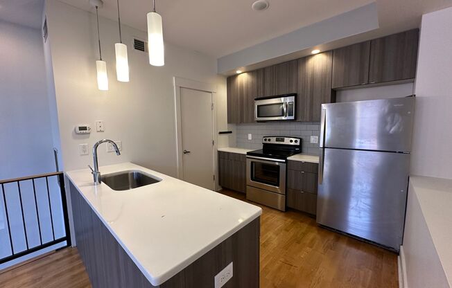 1 bed, 1 bath, 600 sqft, $1,250