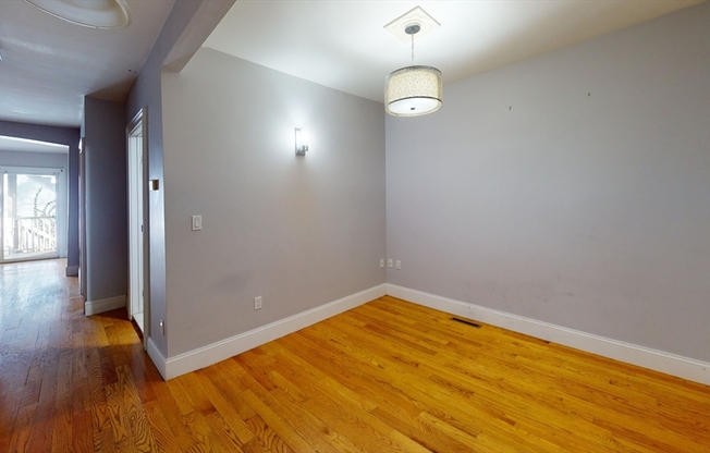 2 beds, 2 baths, 950 sqft, $2,550, Unit 1