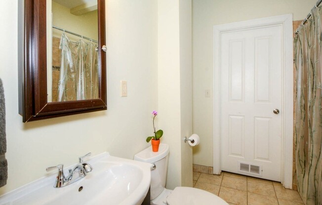 3 beds, 2 baths, 1,200 sqft, $2,837, Unit 1