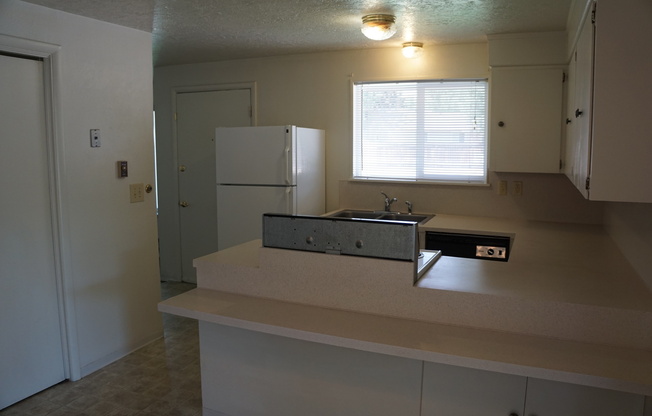 2 beds, 1 bath, 850 sqft, $1,395