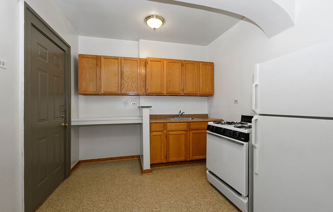 60th/Whipple (6001-05)