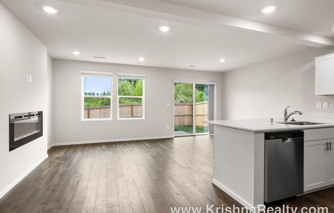 Beautiful NEW CONSTRUCTION 3 Bedroom, 2.5 Bath Single-Family Home on a Prime Corner Lot for Rent!