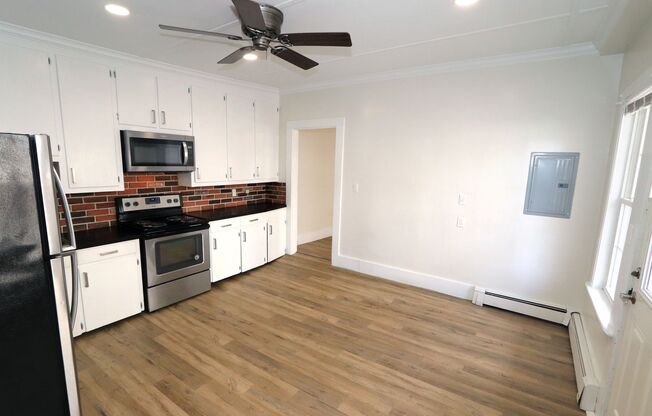 1 bed, 1 bath, $1,895, Unit 3