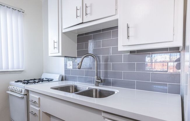 1 bed, 1 bath, 596 sqft, $2,095, Unit 1