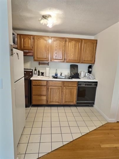 1 bed, 1 bath, 700 sqft, $2,700, Unit 36