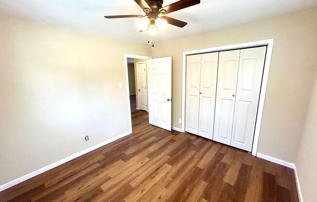 2 beds, 1 bath, $1,075