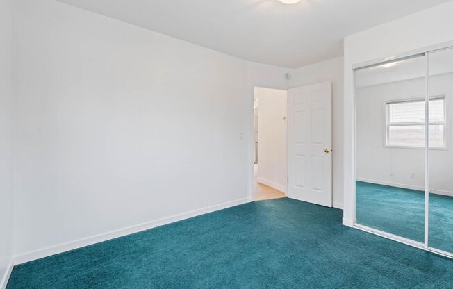 2 beds, 1 bath, $2,350