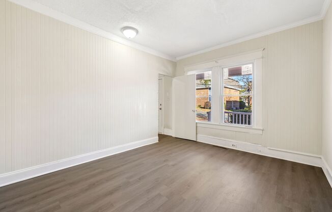 Newly remolded 3 BR with Hardwood Floors
