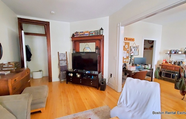 64 VINAL AVE