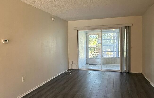 Cute Condo in Greenbriar